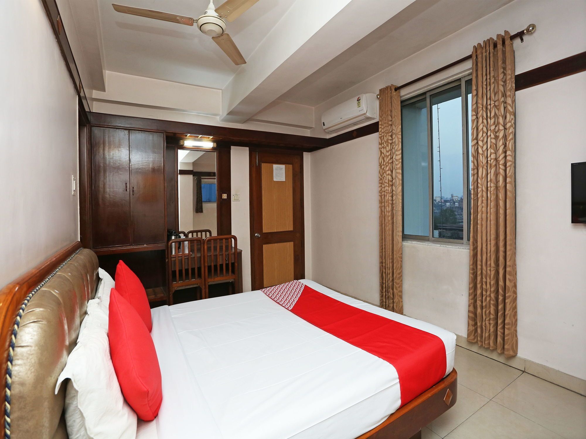 Hotel Amrit Regency Guwahati Eksteriør bilde